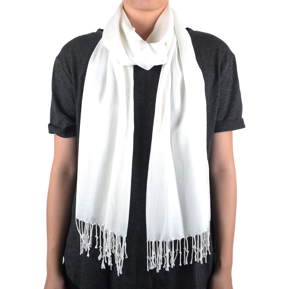 纯色素色长围巾披肩柔软经典时尚流苏 — 第 1/1 张图片