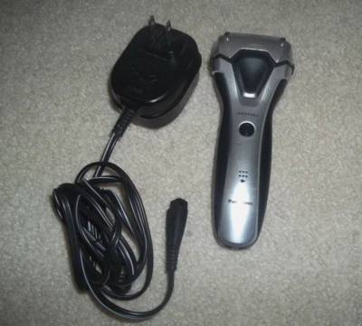 Panasonic ES-RL32 Cordless Men's Electric Washable Shaver with Charger - Image 1 of 4