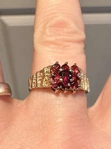 9ct Gold Garnet Cluster Ring Vintage 1976 Brutalist Jewellery Bark Effect - Picture 1 of 16
