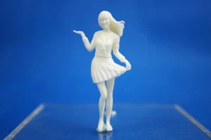 Resin Kit 234 1/24 Asian high school girls - Picture 1 of 5