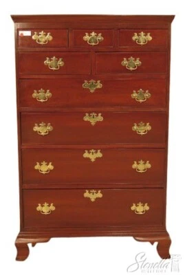 F23869EC: Cajonera de cerezo hecha en Estados Unidos período 19 C. Foto 1 de 4