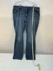 Lee Relaxed Fit Straight Leg Mid Rise Medium Wash Womens Blue Jeans Sz 20L - Picture 1 of 5