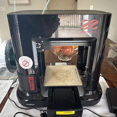 XYZ Da Vinci Mini 3D Printer, Rarely Used. Excellent Working Condition! Extras! - Image 1 of 4