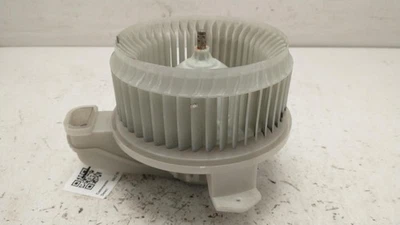 LAND ROVER DEFENDER HEATER BLOWER MOTOR FAN LR131034 19-22 - image 1 of 4