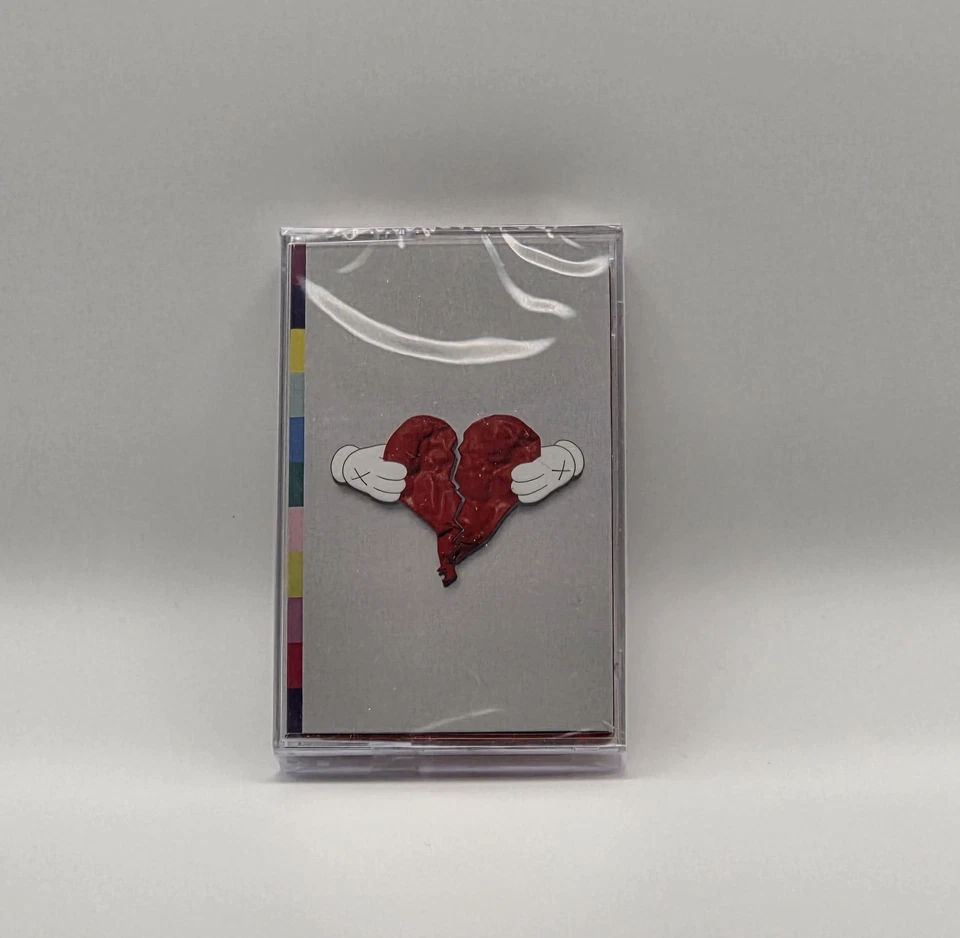 Kanye West 808s & Heartbreak Cassette Tape New Sealed Music Rap Hip Hop Foto 1 de 1