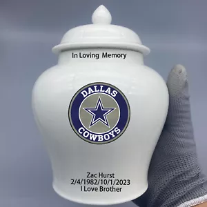 Urna mediana de cerámica para tema de fútbol americano Dallas Cowboys, texto personalizado - Imagen 1 de 4