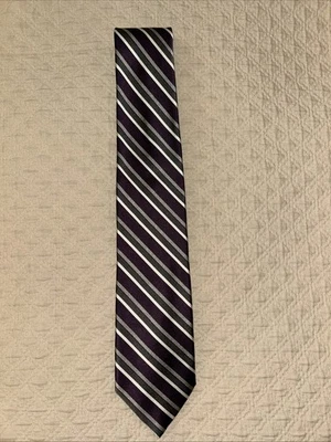 Gravata Jos A Bank Signature Collection 100% seda listra roxa-cinza-prata-branca - Imagem 1 de 4