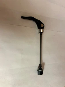 De colección Nuevo NOS Rueda Bicicleta Liberación Rápida Buje Pincho Delantero - Imagen 1 de 1
