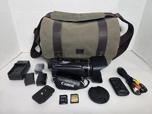 Canon Vixia HF G20 Camcorder Bag 3 Batteries 2 64gb Memory Cards Remote - Picture 1 of 15