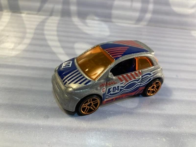 Hot Wheels suelto = FIAT 500 = PLATA opr5 Foto 1 de 2