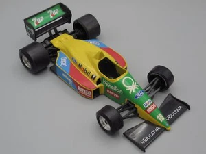 Formule 1 Benetton Ford B 188 - Nannini - Bburago - Picture 1 of 3