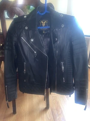 Jaqueta de couro Áries - Imagem 1 de 4