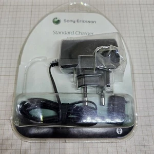 Original Sony Ericsson CST-75 EU NEU EOL ITEM Blister - Bild 1 von 2