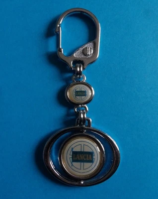 Porte clé automobile LANCIA R4 - Photo 1/2