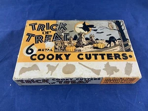 Fantastic 1954 Halloween “Trick or Treat" 6 Metal Cooky Cutters New In Box - Picture 1 of 9