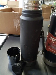 Vintage Stanley Aladdin Vacuum Bottle Thermos A-944DH 1 Quart Made in USA Dented - Picture 1 of 5