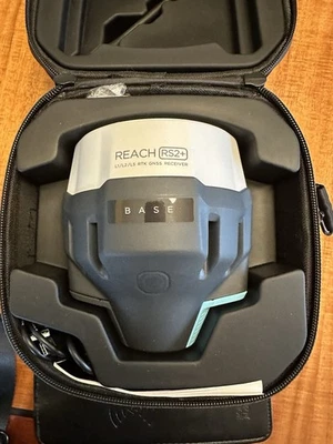 Receptor GNSS Emild Reach 2+ multibanda RTK com precisão centímetro - Imagem 1 de 4