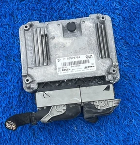 10-11 Saab 9-5 95 Engine Control Unit 55578724 55567952 0261209561 1039S42951 - Picture 1 of 2