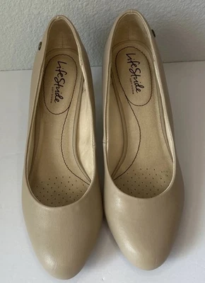 Женские серо-бежевые туфли-лодочки на каблуках Life Stride Parigi размер 8,5 M - Изображение 1 из 4