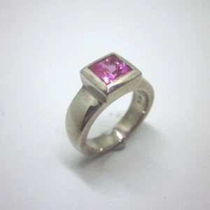 Vintage 925 Sterling Silver Rings Jewelry Pink CZ Square Retro Classic Design - Picture 1 of 8