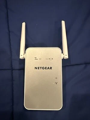 Netgear AC1200 EX6150v2  Dual Band 2.4Ghz-5Ghz FAST WiFi Wireless Range Extender - Image 1 of 4