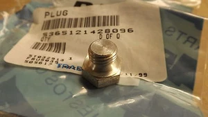Leyland DAF.T244.Fluid drain plug. Part number FBU5039. Bagged - Picture 1 of 2