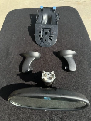 Mini Cooper R55 R56 R60 R61 2007-2013 OEM Auto-DIM Rearview Mirror + Homelink - Image 1 of 4