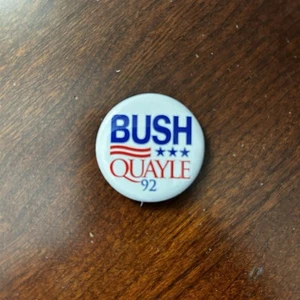 Vintage Collectible Bush Quayle '92 Political Campaign Pin Back Button - Picture 1 of 2