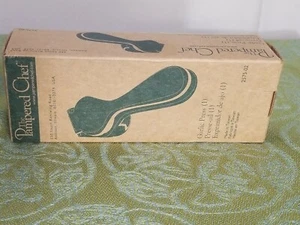 Pampered Chef Garlic Press #2575-02 - Picture 1 of 1