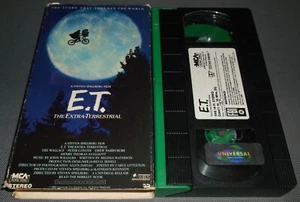 E.T. The Extra Terrestrial Sci Fi Fantasy Adventure Family Drama 1982 VHS PG - Picture 1 of 2