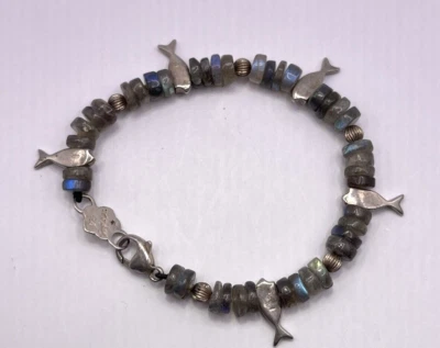 Labradorite Bead and Sterling Silver Fish Bracelet Artisan signed 7" - Image 1 of 4