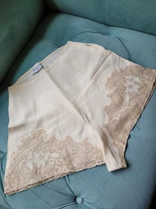  Vintage Beige Silky 1930s Tap Pant Lingerie w Embroidery & Lace Trousseaux - Picture 1 of 8