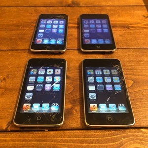 Lot Of 4 Cracked But Working iPod Touch 2nd Generation 8GB-32GB - Picture 1 of 17
