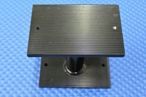 Fester Sockel schwarz 6"x6"x4" 2 vorgebohrte Löcher in oberen und unteren Platten - Bild 1 von 7