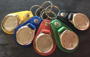 Personalisierter Schlüsselanhänger mit Foto oder Logo mit Einkaufswagenchip - Bild 1 von 7