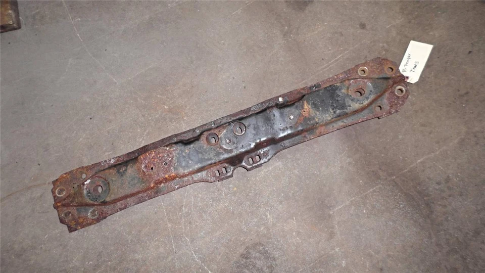 ISUZU TROOPER TRANSMISSION CROSSMEMBER 98 98 AT 4X4 W/TORQUE ON DEMAND - Image 1 of 1