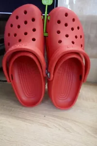 Crocs - Classic Clogs, Slip On Water Shoes, Sandals Size: J6, J5 #B1 - Picture 1 of 3