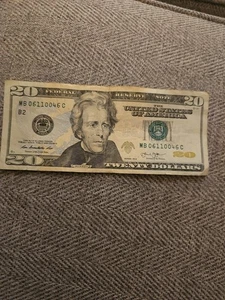 Very Cool 2013 $20 With Fancy Serial Number; MB 06110046 C - Picture 1 of 2