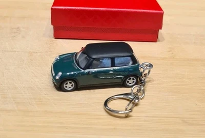 1/72 DIECAST MODEL CAR BMW NEW MINI COOPER KEYCHAIN KEYRING Gift Pack 🎁  - Image 1 of 4