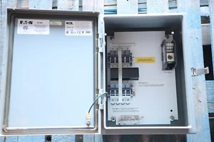 Eaton Nema 3 SC8R Fused, Source Solar Combiner Box, 8 Space Circuit - Picture 1 of 12