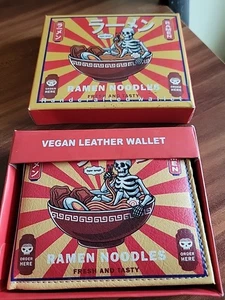 BRAND NEW MEN WALLET HAND CRAFTED DESIGN BI-FOLD PRINTED WALLET IN GIFT BOX - Picture 1 of 5