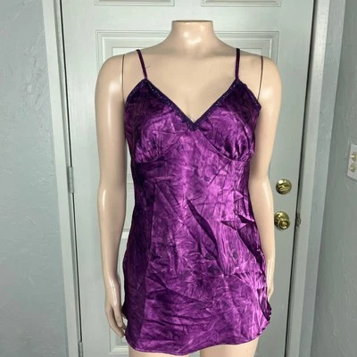 Vintage Y2K Xhilaration Women's Shirt Medium Polyester Satin Lace Tank Top I3-5 - Image 1 of 4