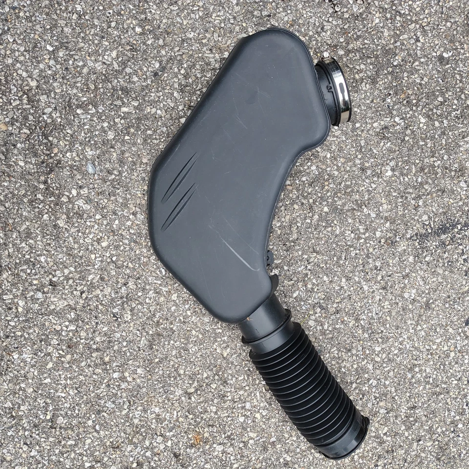 Conducto de admisión de aire superior del motor para Chrysler 300 Dodge Challenger Charger 11-2019 Foto 1 de 4