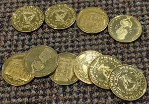 California Peninsula Coin Club 2001 2002 Lot Medaille Token Granit Silikon Bronze - Bild 1 von 5