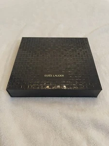 KIT DE MAQUILLAJE ESTEE LAUDER THE ULTIMATE 2015 EDICIÓN NAVIDEÑA PALETA Menos Brillo Nuevo - Imagen 1 de 2