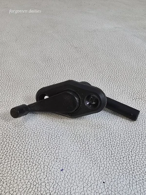 Actuador láser de cinturón de seguridad Dodge Daytona Chrysler 4327123 Foto 1 de 4