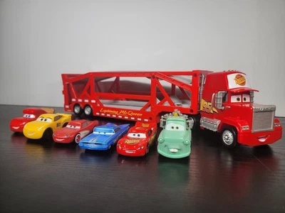 迪士尼汽车 Rust-eze MACK 半卡车拖车 Hauler 红色 95 2017 美泰 + 6 辆汽车 — 第 1/4 张图片