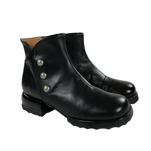 John Fluevog Unity Penney Ankle Boots With Buttons Womens Size 8 Black Leather - Picture 1 of 12