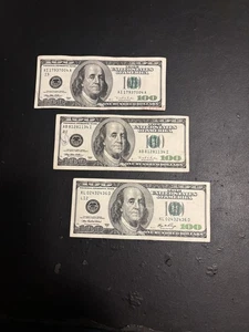 Circulated Large Head $100 Bill - Great Price To Add To Your Collection!! - Picture 1 of 2