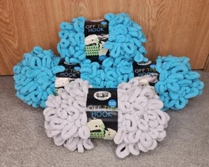 Lion Brand Off the Hook Yarn 3.5 ounces Lot of 4 Skeins Aquamarine & Dreamy - Picture 1 of 4